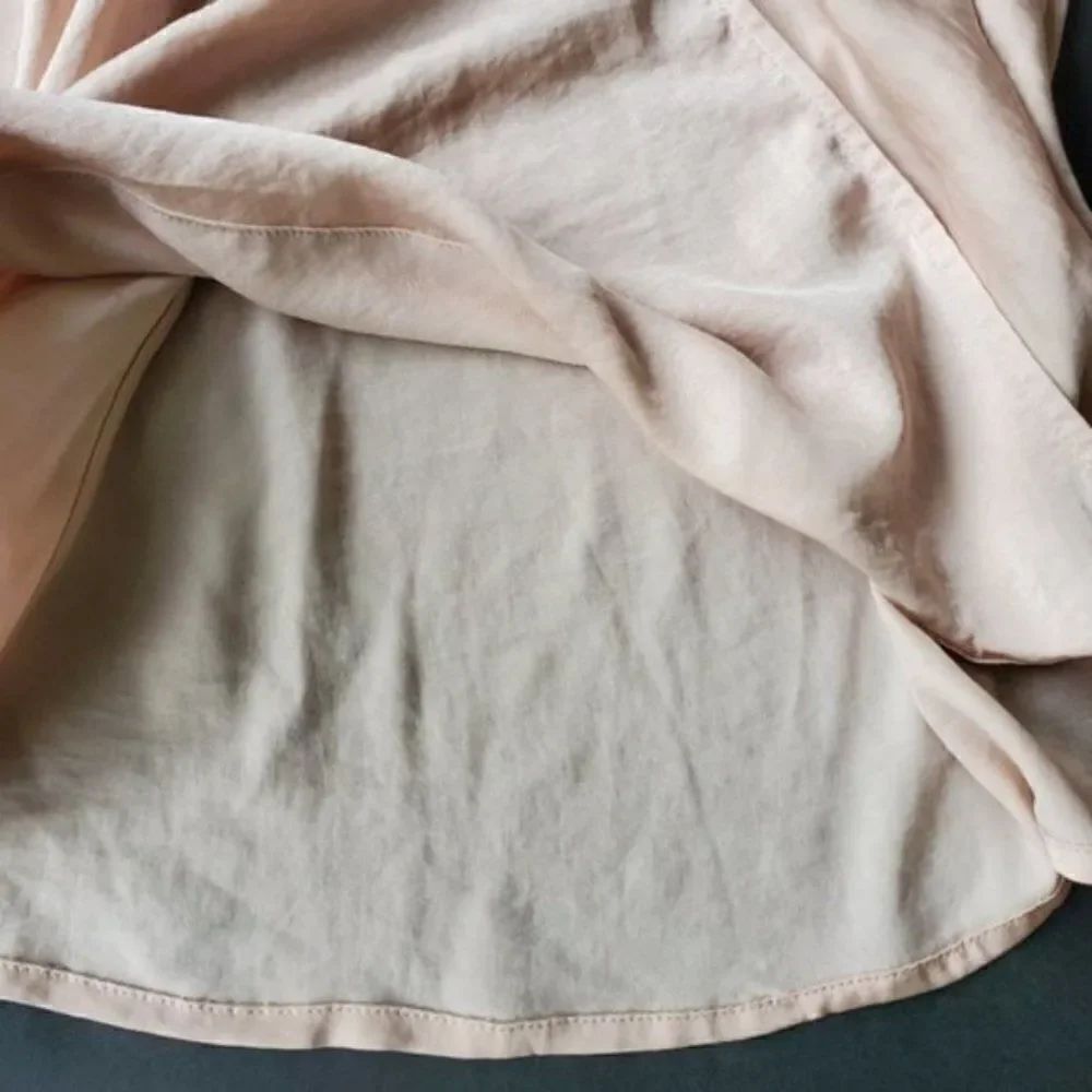 💍Express Light Pink Silky Blouse - Picture 5 of 8